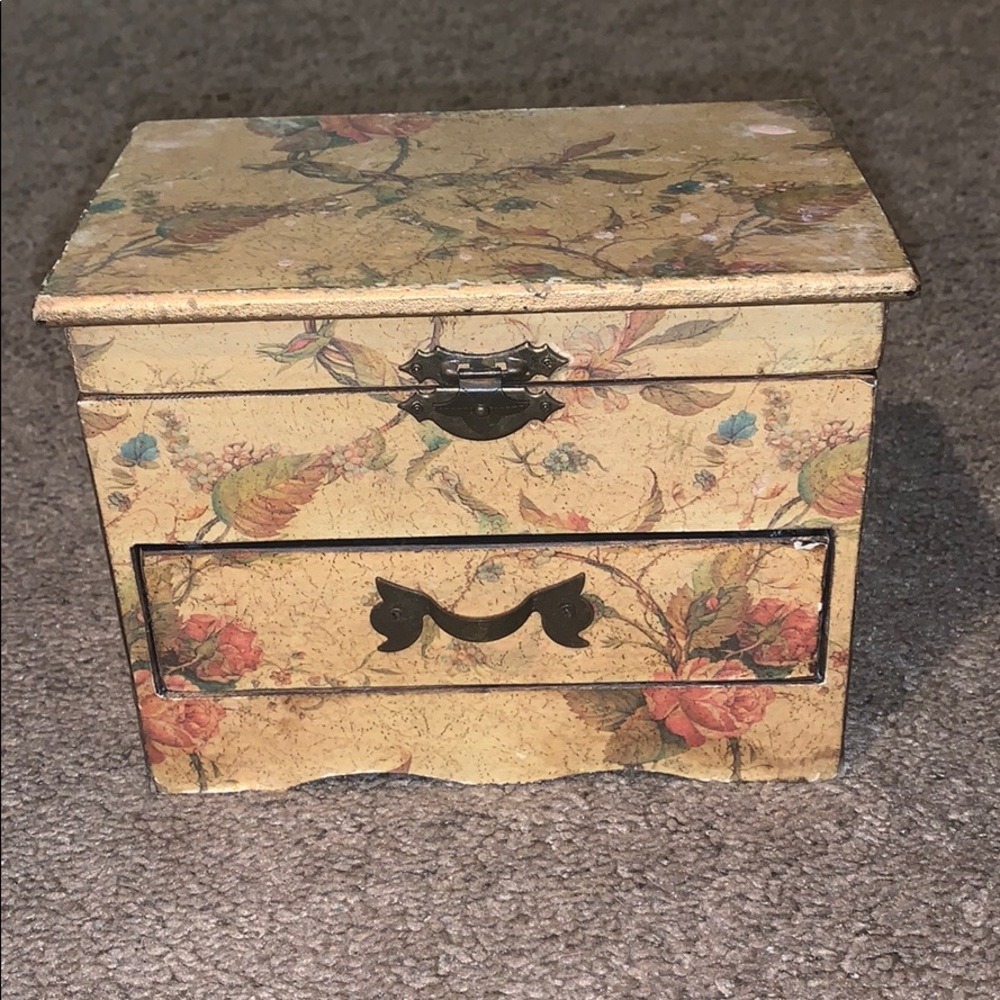 Flowered Jewerly Box!!!